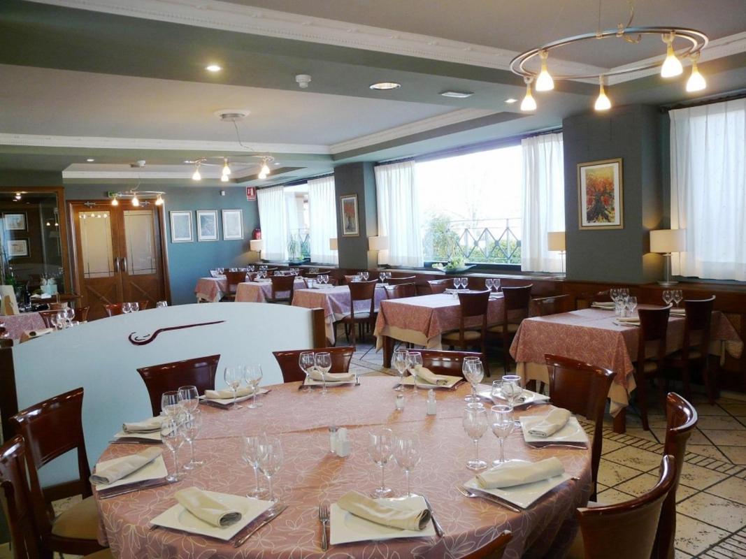 Hotel Restaurante El Tollo يوتيل المظهر الخارجي الصورة